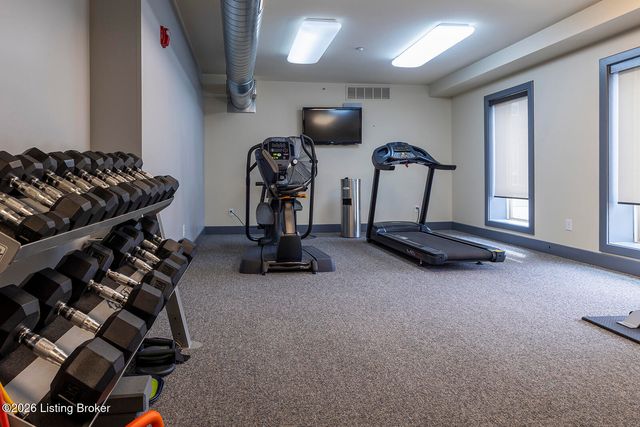 110 S Campbell St 213, Louisville, KY 40206