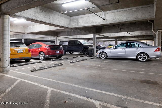 110 S Campbell St 213, Louisville, KY 40206