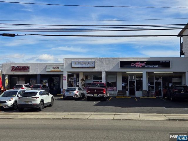 442 Anderson Avenue, Cliffside Park, NJ 07010