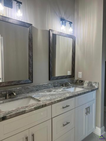 114 Early Drive, Byron, GA 31008