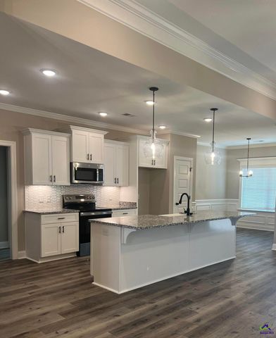 114 Early Drive, Byron, GA 31008