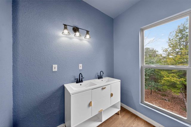 469 Holly Glen, Murchison, TX 75778