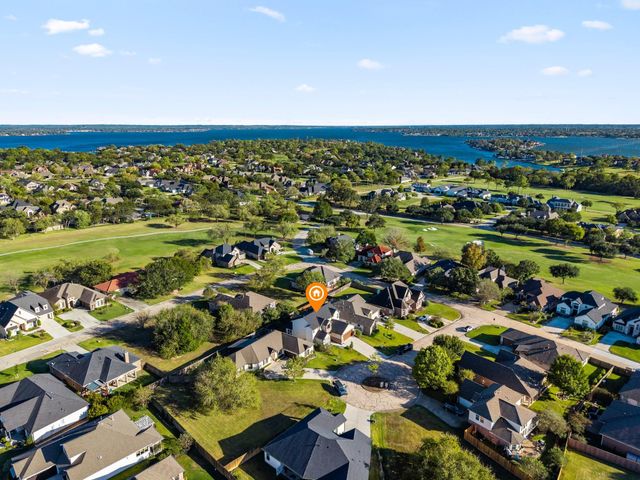 18 Amelia Court, Montgomery, TX 77356