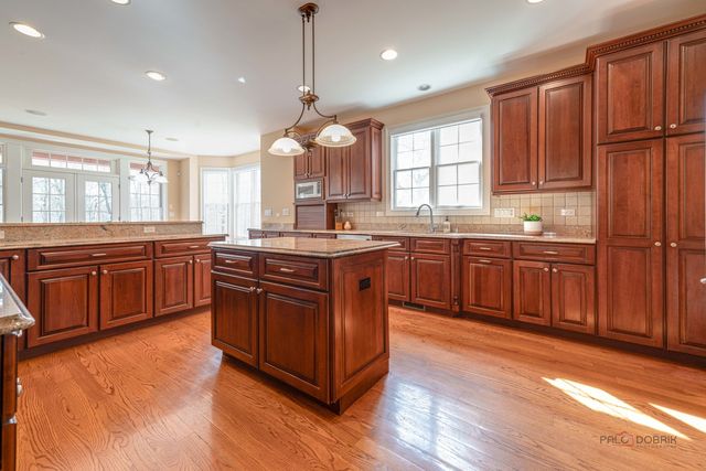 878 Writer Court, Vernon Hills, IL 60061