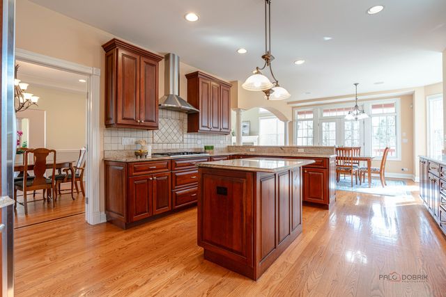 878 Writer Court, Vernon Hills, IL 60061