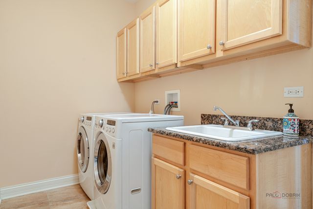 878 Writer Court, Vernon Hills, IL 60061