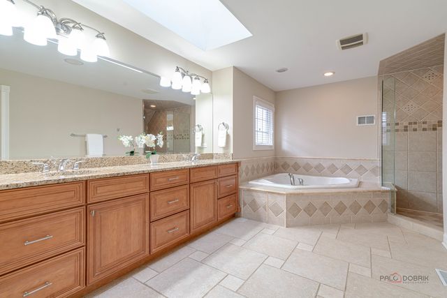 878 Writer Court, Vernon Hills, IL 60061