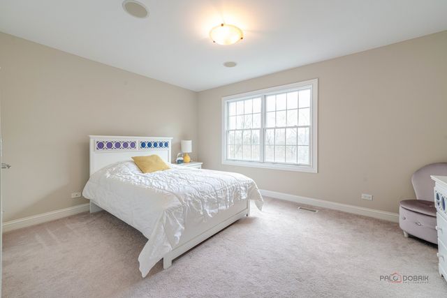 878 Writer Court, Vernon Hills, IL 60061