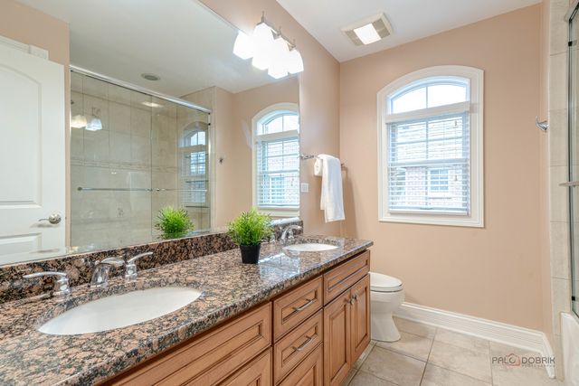 878 Writer Court, Vernon Hills, IL 60061