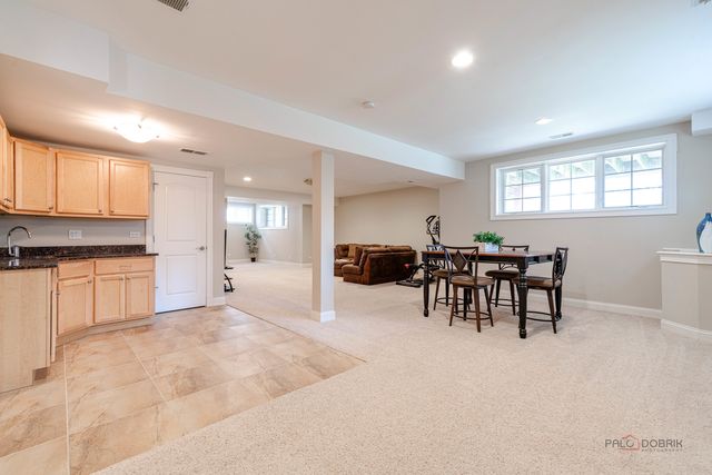 878 Writer Court, Vernon Hills, IL 60061