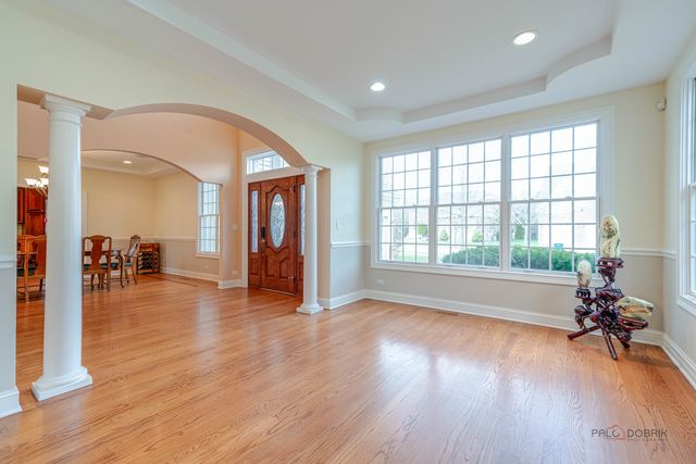 878 Writer Court, Vernon Hills, IL 60061