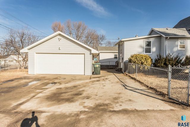 1201 N Dakota Ave Avenue, Sioux Falls, SD 57104