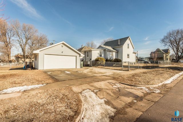 1201 N Dakota Ave Avenue, Sioux Falls, SD 57104