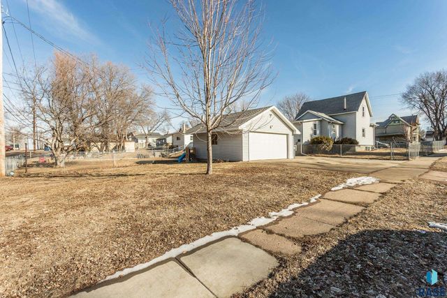1201 N Dakota Ave Avenue, Sioux Falls, SD 57104
