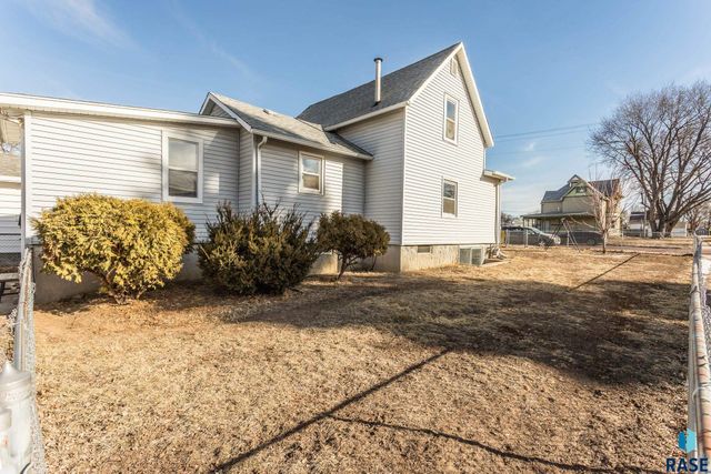 1201 N Dakota Ave Avenue, Sioux Falls, SD 57104