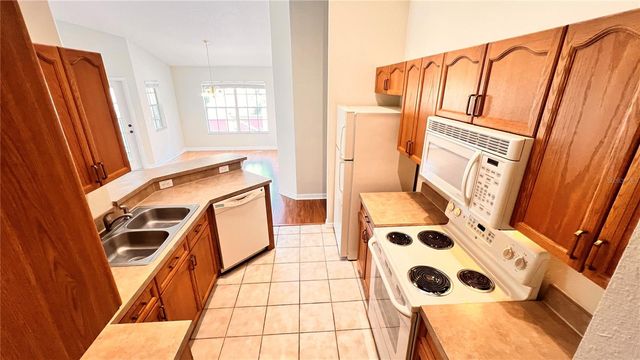 3658 OAKDALE CIRCLE 200, Oviedo, FL 32765