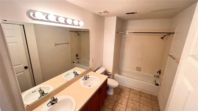 3658 OAKDALE CIRCLE 200, Oviedo, FL 32765