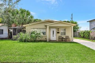 560 NW 21st Ct, Pompano Beach, FL 33060