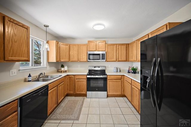 57 W Bonanza Dr, Pueblo, CO 81007