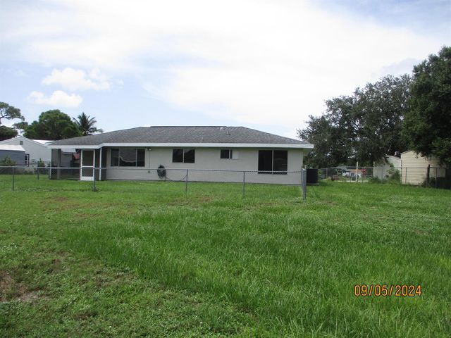 2931 SW Birtle Court, Port St. Lucie, FL 34953