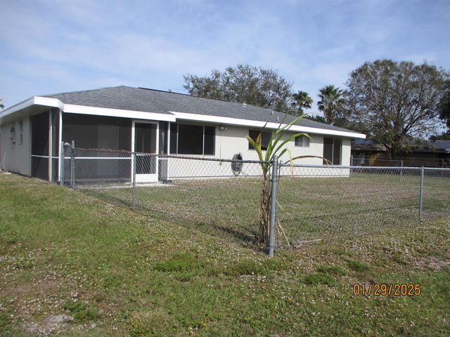 2931 SW Birtle Court, Port St. Lucie, FL 34953