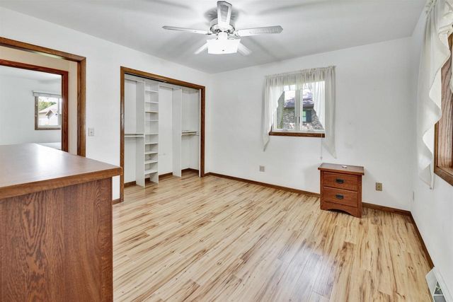 1003 S Holiday Drive, Waunakee, WI 53597