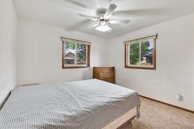 1003 S Holiday Drive, Waunakee, WI 53597