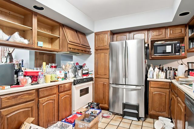 27050 W Wilmot Road, Antioch, IL 60002