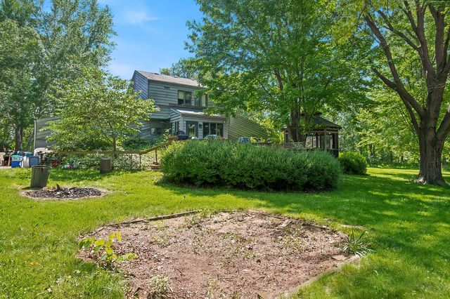 27050 W Wilmot Road, Antioch, IL 60002