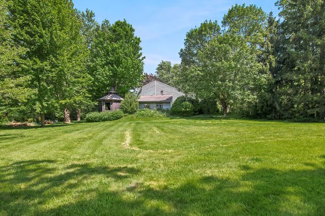 27050 W Wilmot Road, Antioch, IL 60002