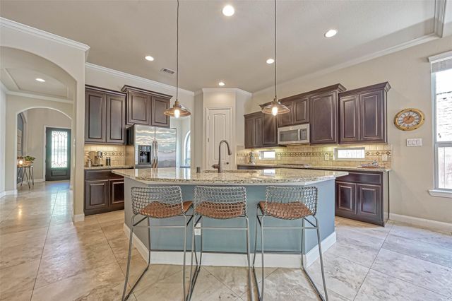 210 Hearthshire Circle, The Woodlands, TX 77354