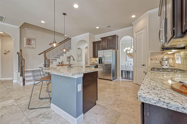210 Hearthshire Circle, The Woodlands, TX 77354