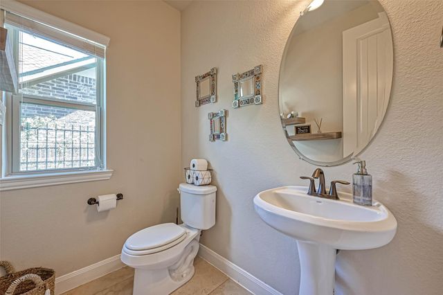 210 Hearthshire Circle, The Woodlands, TX 77354