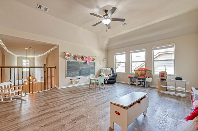 210 Hearthshire Circle, The Woodlands, TX 77354