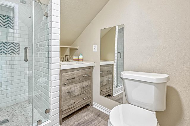 210 Hearthshire Circle, The Woodlands, TX 77354