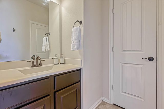 210 Hearthshire Circle, The Woodlands, TX 77354