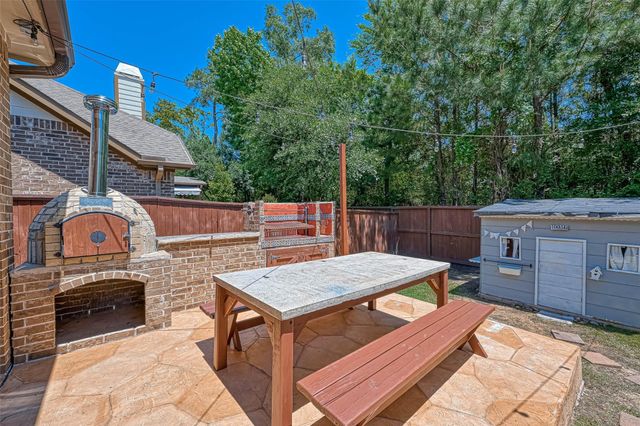 210 Hearthshire Circle, The Woodlands, TX 77354