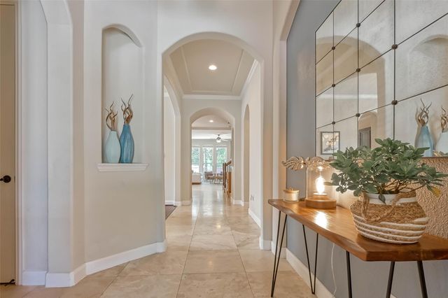 210 Hearthshire Circle, The Woodlands, TX 77354