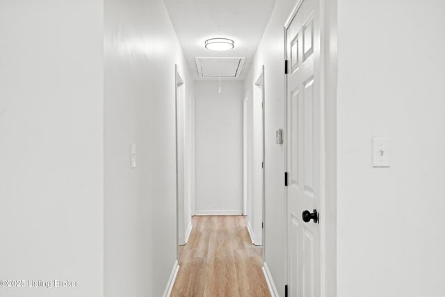 1274 Lipps Ln, Louisville, KY 40219