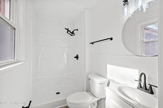 1274 Lipps Ln, Louisville, KY 40219