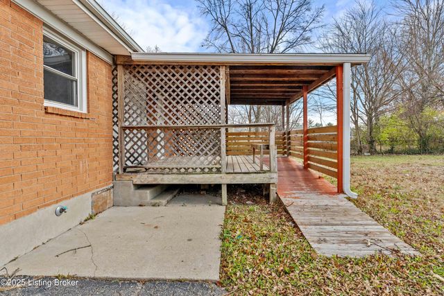 1274 Lipps Ln, Louisville, KY 40219