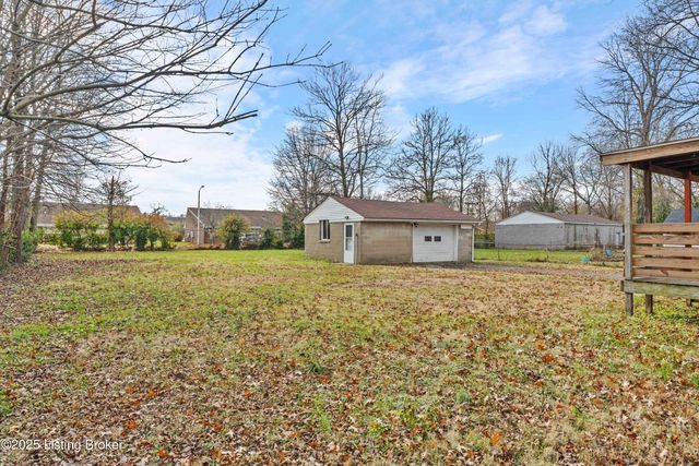 1274 Lipps Ln, Louisville, KY 40219