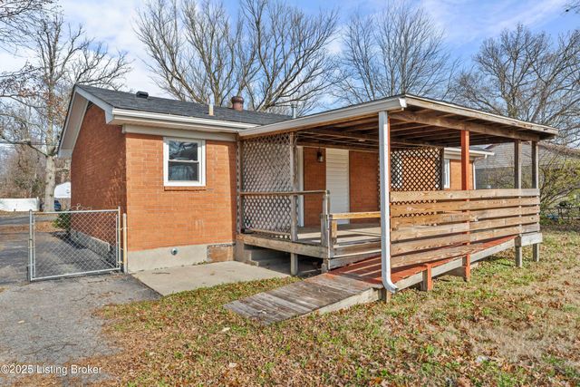 1274 Lipps Ln, Louisville, KY 40219