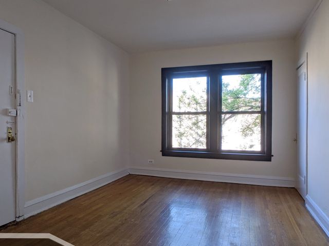 2706 N Spaulding Avenue 3FF, Chicago, IL 60647