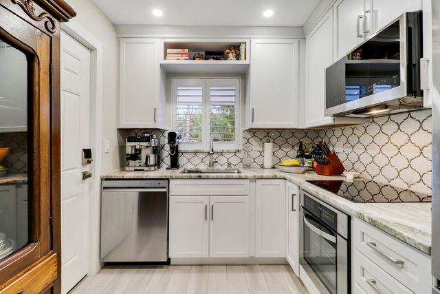 1 Garden Street 207, Tequesta, FL 33469