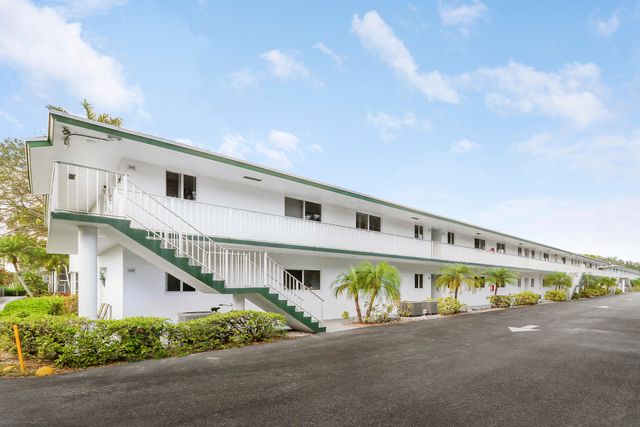 1 Garden Street 207, Tequesta, FL 33469