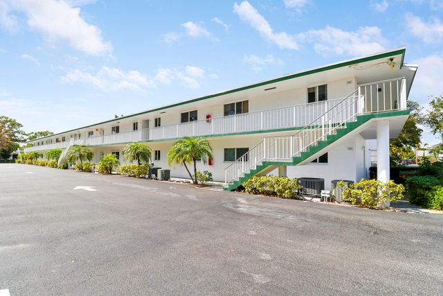 1 Garden Street 207, Tequesta, FL 33469