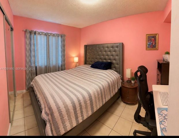 12860 SW 43rd Dr 146-B, Miami, FL 33175
