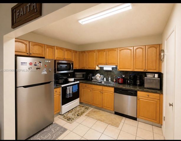 12860 SW 43rd Dr 146-B, Miami, FL 33175