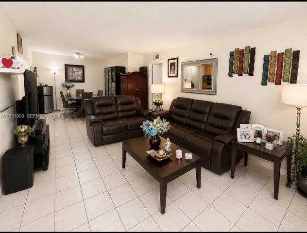 12860 SW 43rd Dr 146-B, Miami, FL 33175